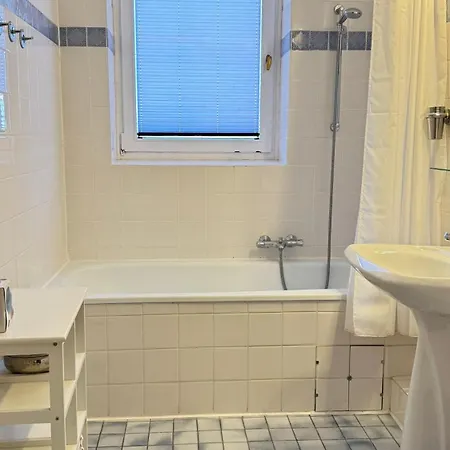 4-10, Friedrichstrasse 35 -sehr Strandnah Mit Sonnigem Suedalkon, 2 * Westerland
